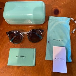 Tiffany & Co. Round sunglasses